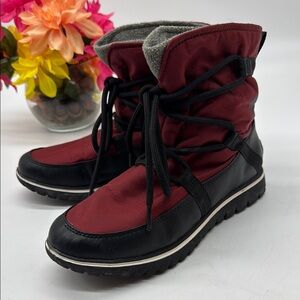 Sorel Women's Burgundy and Black Winter Boots Size 6 WRB9086J